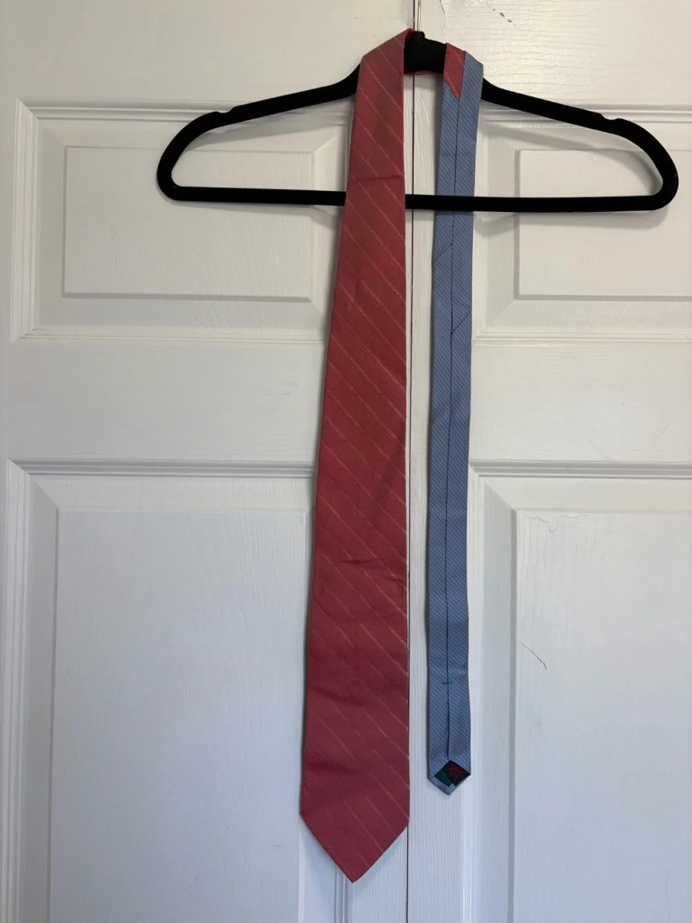 Vintage Tommy Hilfiger silk Red Diagonal Stripe Tie